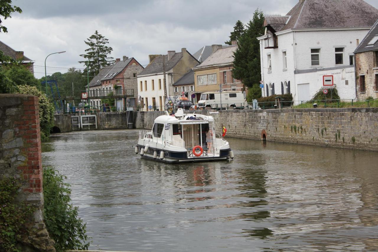 Au Crapaud Charmant Merbes-le-Château Kültér fotó
